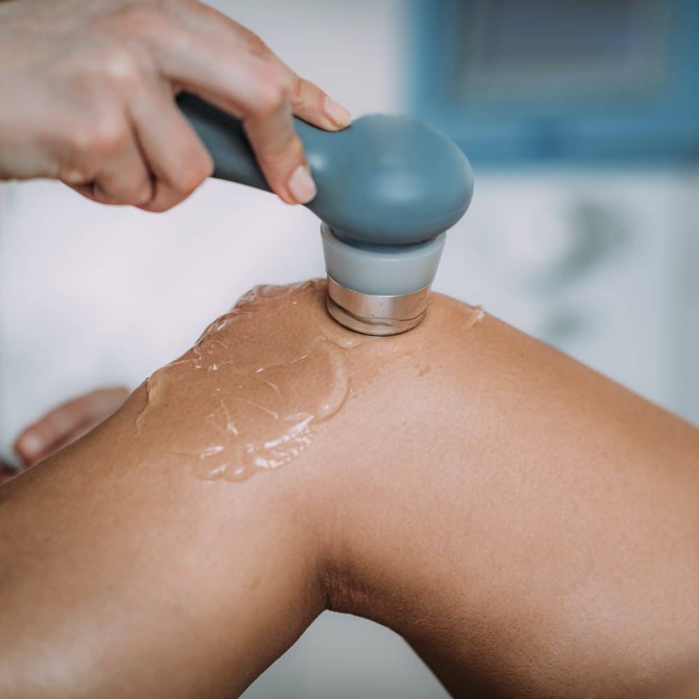 Neuromuscular ultrasound test on patients knee